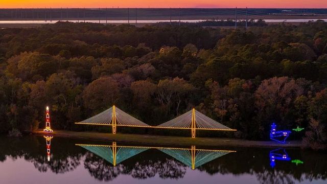 節日燈光節回歸，在 James Island County Park 展出超過750件燈光作品