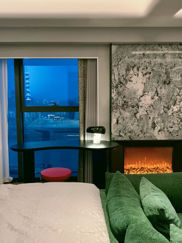 長沙雲端酒店，270°江景房