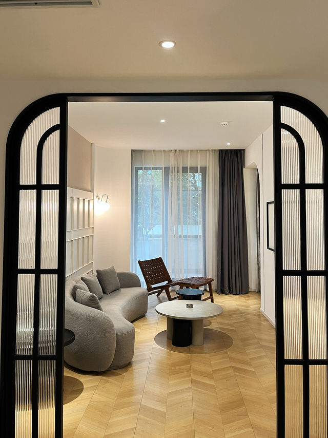 昆明這家法式秘境酒店也太絕了!一秒穿越南法 昆明這家法式秘境酒店也太絕了!一秒穿越南法