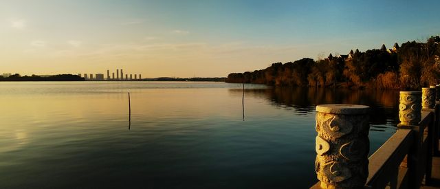 夕陽映照下的歐式建築構成的絕美風景