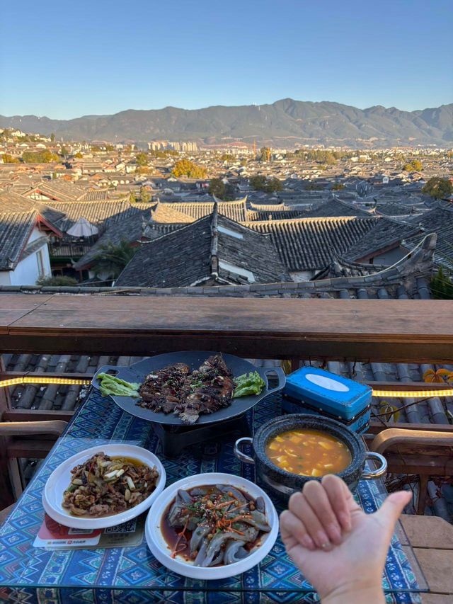 麗江古城著名觀景餐廳。。。 麗江古城著名觀景餐廳。。。