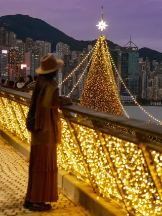 You have to spend Christmas at West Kowloon at least once, here’s a guide