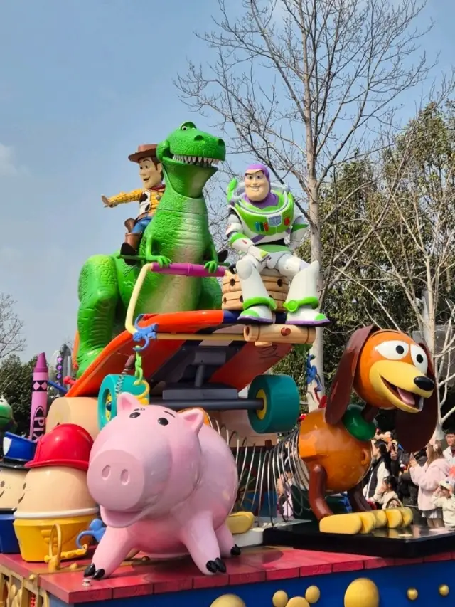 Is Shanghai Disney Worth It? Absolutely! Here's Why 🎢