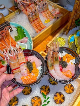 I come to Dongcheng every month for a top-tier all-you-can-eat seafood buffet!