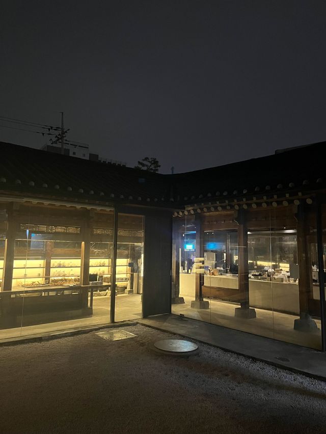 고즈넉함이 깃든 핫한 안국역 한옥카페 ♥️
