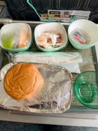 รีวิวอาหารบนเครื่องบิน Eva Air 