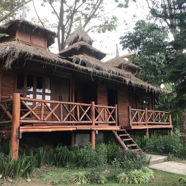 Gin’s Maekhong View Resort & Spa 