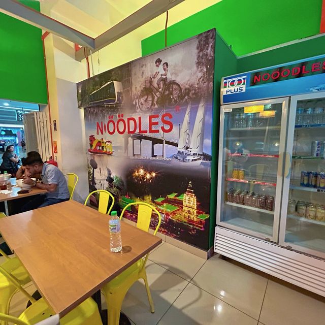 ペナン国際空港nooodlesでペナンカリーヌードル