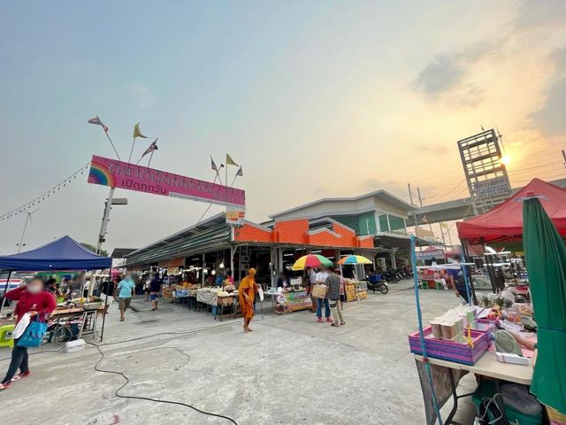 ตลาดนัดเดอะมิล@รังสิต👗👖👒👢
