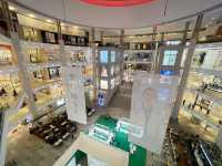 Lavish shopping mall