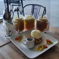 Brown Pocket Cafe owned by Silver Beans Ent