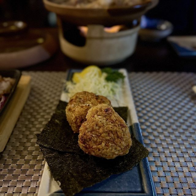📍香港旺角｜小津居酒屋 · 新派Fusion居酒屋🏮主打超正海膽和牛煲仔飯！