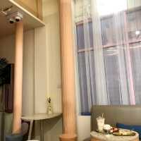 Be my glaze คาเฟ่สีพีช