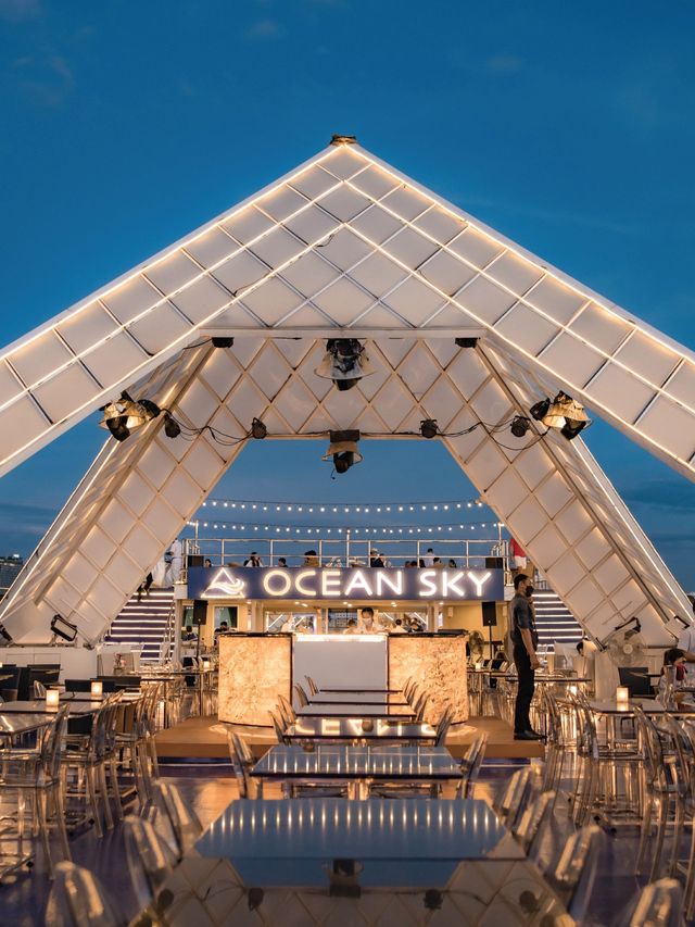 Ocean Sky คาเฟ่ตกหมึกพัทยาวิวอลัง ตกไม่อั้นแค่ 250