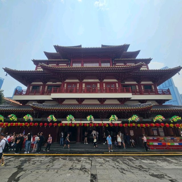 Buddha's Tooth Relic Temple in Singapore