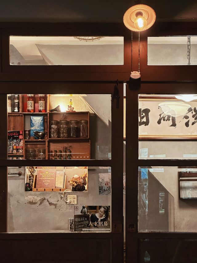 [台北] 士林夜市氣氛好餐廳推薦 日式復古懷舊和風洋食館-日向洋食 hinata