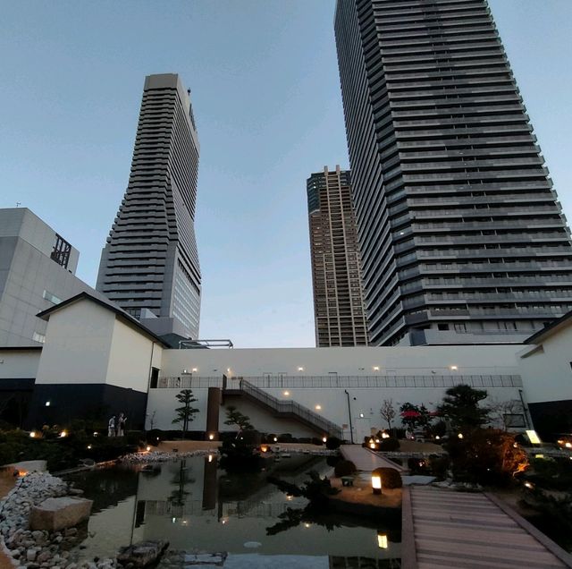 【大阪 弁天町】天空の日本庭園で足湯に入っちゃおう♨️