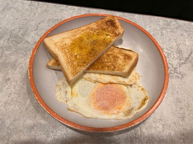 估唔到香港都食到泰國早餐