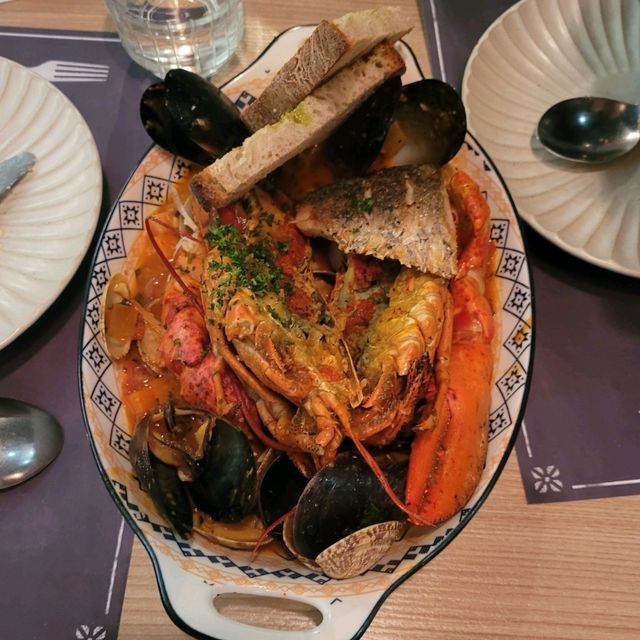 特色法式小酒館