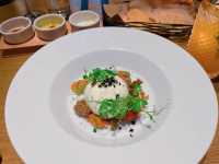 餐廳由米芝蓮星級Chef Enrico Bartolini 開設，食物充滿意大利風情而且又夠正宗，質素有保証~加上意大利藉店員服務超殷勤又夠禮貌，我同朋友仔都食得好盡興，值得一試～