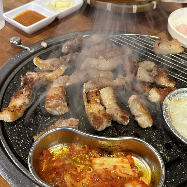 五花豬腩肉燒豬皮的韓式燒肉🐷🐽