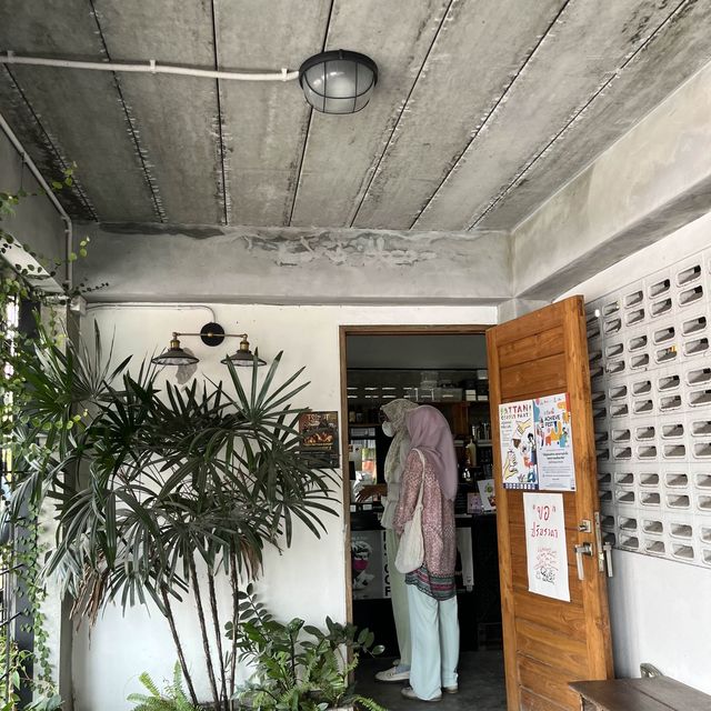 ฮันนี่โทสต์ที่อร่อยที่สุดในปัตตานีที่ THE rip cafe