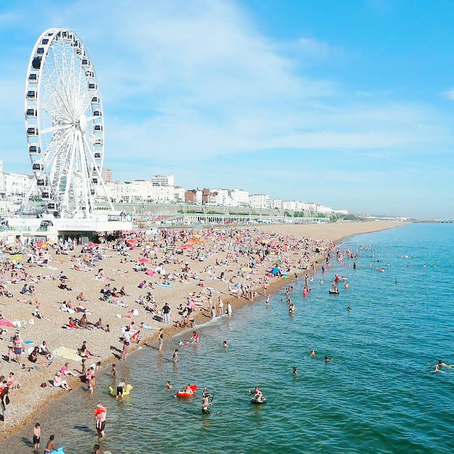 Beachfront day at Brighton Pier, England 🇬🇧