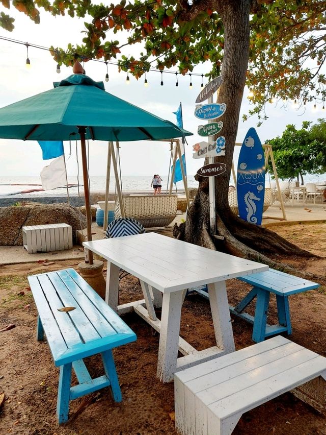 AQUA BEACH CAFE @ PATTAYA