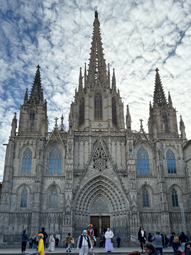 バルセロナのクリスマスマーケットと大聖堂 | Trip.com バルセロナ