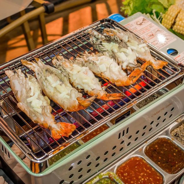 บุฟเฟ่ต์หมูกระทะบนดาดฟ้ามีอาหารทะเลดอง