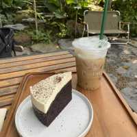 คาเฟ่สีเขียว บรรยากาศดี Plantnery Green Cafe 🍃