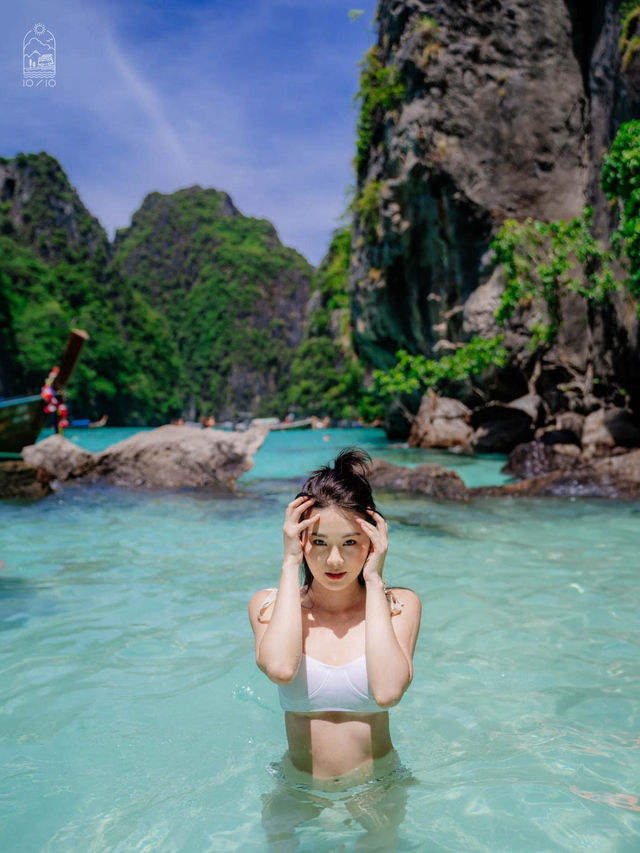 นั่งเรือไม้ ชมวิว พร้อมถ่ายรูปเก๋ๆที่ Pileh Lagoon