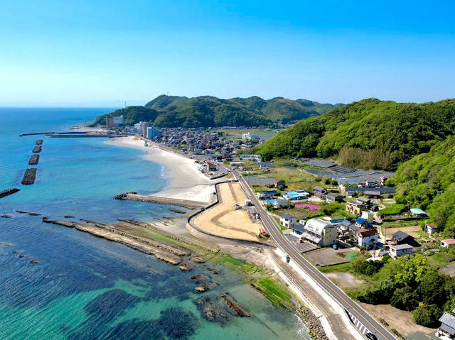 Yamami Dolphin Beach