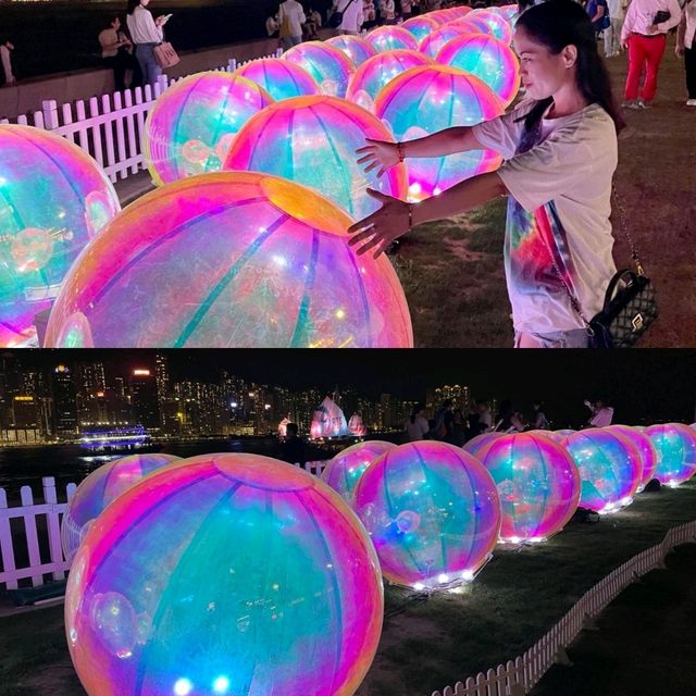 You must go to West Kowloon to see the amazing Giant Rainbow Bubbles🌈🫧😍