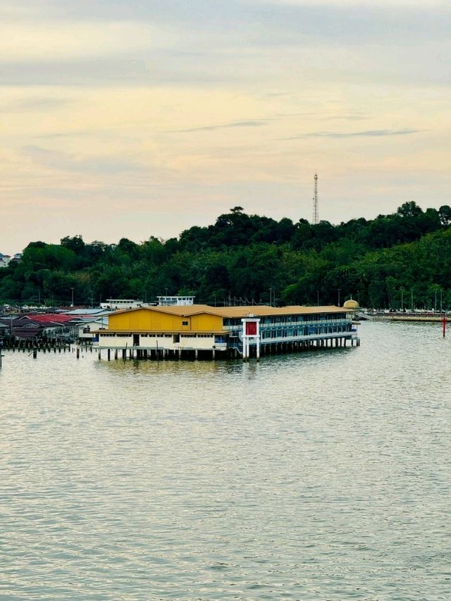 Kampong Ayer - Venice of East