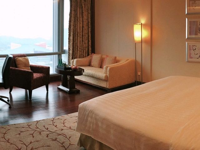 Stay at Futian Shangri-la Shenzhen