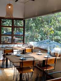 ร้านส้มตำมิชลิน 2ปีซ้อนที่เขาใหญ่ น้องหมาเข้าได้