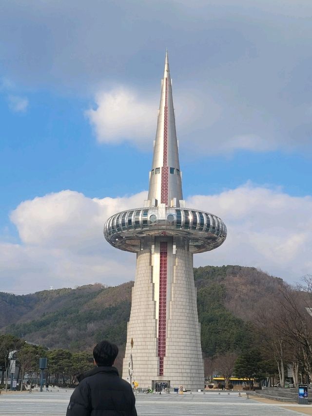 대전 엑스포 공원과 한빛탑