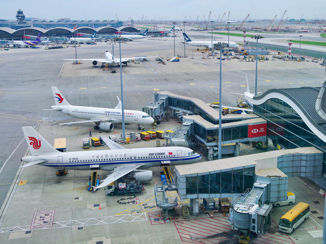【香港】飛行機ビューに最適な空港内ブリッジ🌉