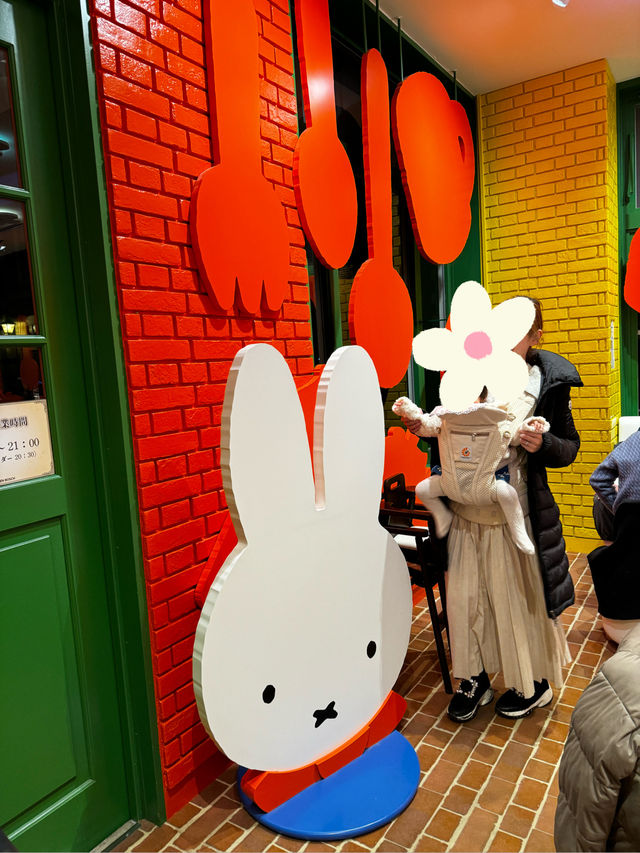 長崎🇯🇵ハウステンボス🐰待ち時間４時間越え‼️ミッフィーカフェ