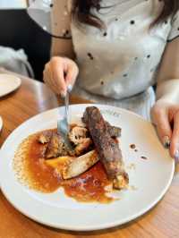 【東京/表参道】スペアリブとアップルパイアラモードが 人気のSHUTTERS表参道店でランチ🍎