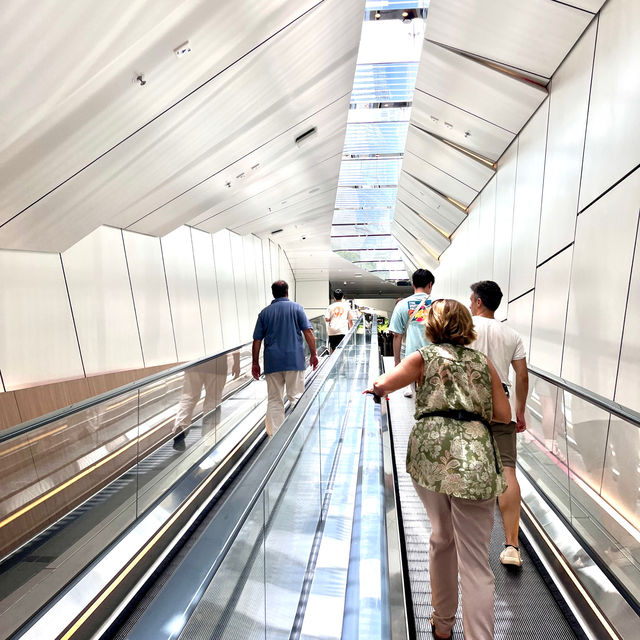 🚋 The Peak Tram Experience: the best way  to Victoria Peak