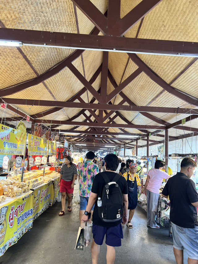 ตลาดน้ำบางน้ำผึ้ง บางกระเจ้า