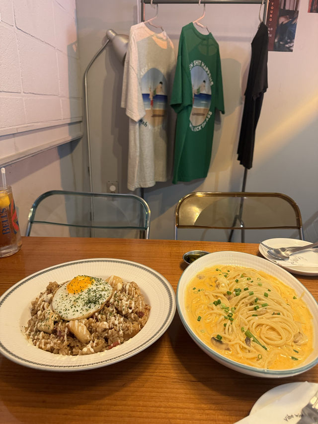 힙한 인테리어와 맛스러운 음식이 가득한 이곳! 