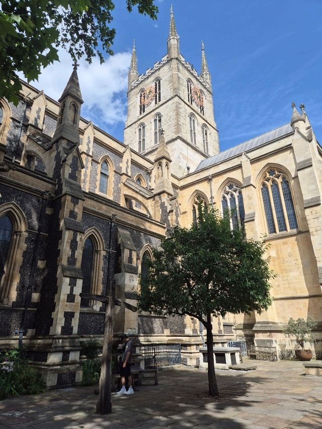 ⛪️무료로 구경 가능한 사우스워크 대성당⛪️