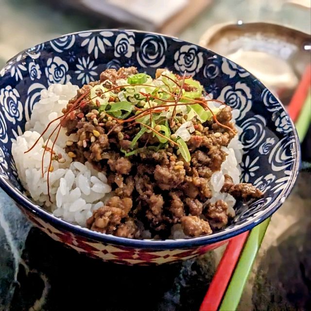 台南-TCRC三店，帶有廟宇元素的餐酒館：Phowa 頗瓦