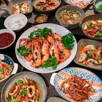 บุฟเฟ่ต์ข้าวต้มมื้อค่ำ & กุ้งแม่น้ำ JAL City