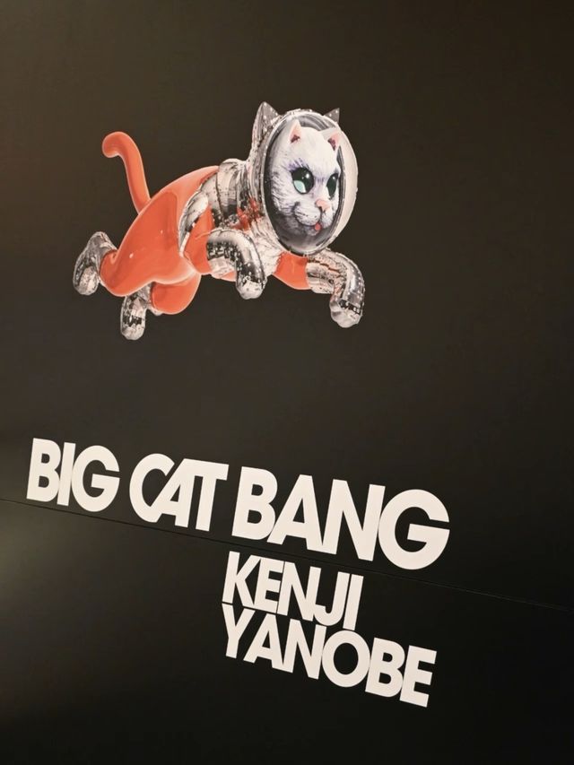 【銀座】大迫力のアートがGINZA SIXの吹き抜けに🐈！！