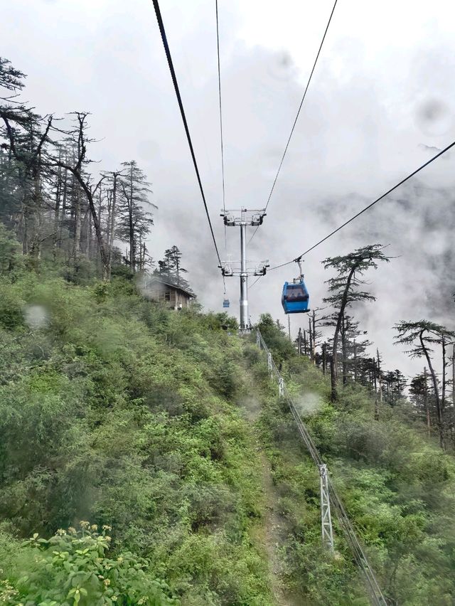 Cable Car @Jade Drqgon Snow Mountain