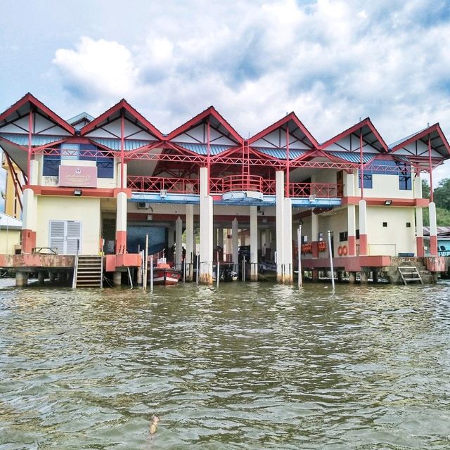 🇧🇳 Kampung Ayer: The Floating Jewel of Brunei